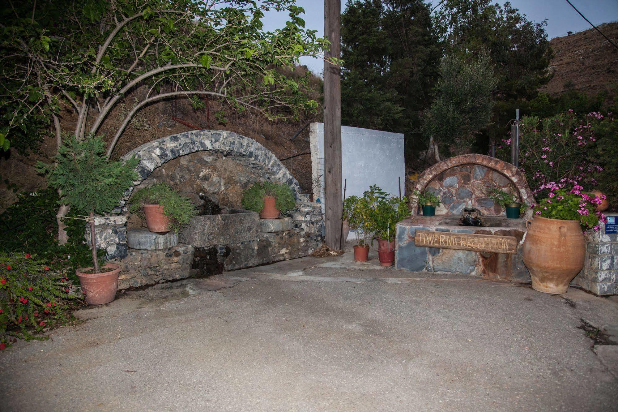 Ammoudi Damnoni